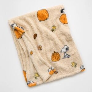 American Eagle AE Peanuts Snoopy Woodstock Pumpkin Fall Holiday Soft Blanket NWT